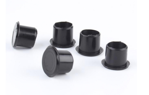 kubezek plastiowy czarny.png